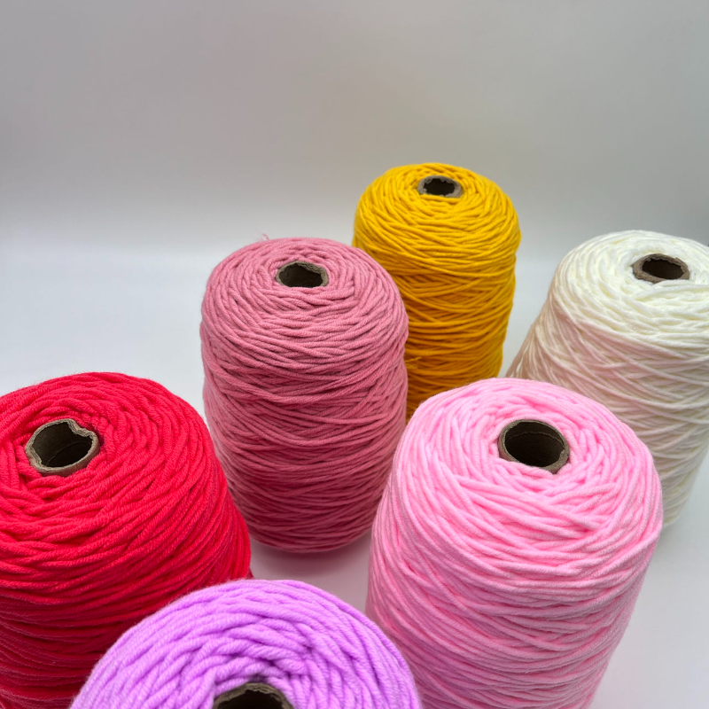 Tufting Yarn 400g/600g/800g/1kg Can Option 8PLY Acrylic Yarn for Hand Tufted Carpet