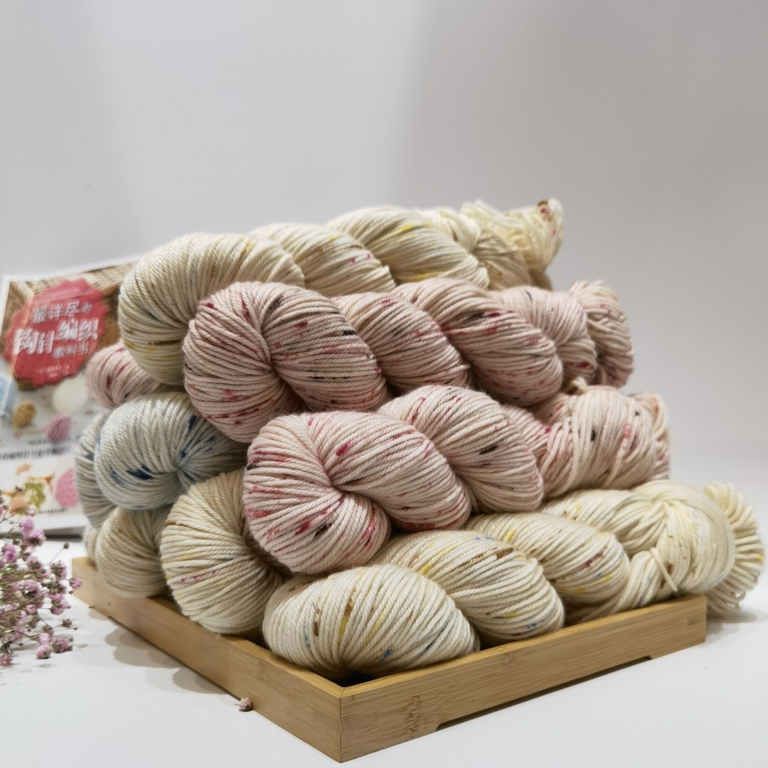 High Quality 4/8NM 100% Merino Wool Fancy Crochet Yarn Knitting Sweater Sock and Scarf