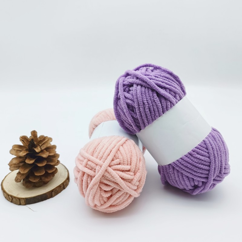 Sell 3.5oz Chenille Yarn for Blankets Amigurumi Soft Matte Velvet Baby Yarn Blanket Knitting and Crocheting Bulky 5# Yarn