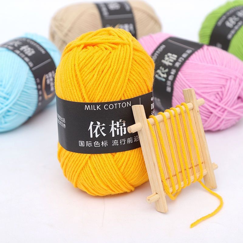 Spring Hot Sale Acrylic Yarn 4ply Variety Color Can Option for Handcraft