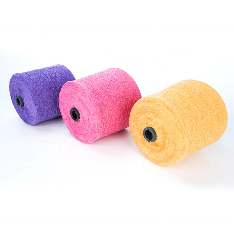 Hot Selling Wholesale Feather Yarn 1.3cm 2cm Soft and Chunky 100% Nylon Crystal Dyed Nylon Feather Yarn for Knitting Weaving